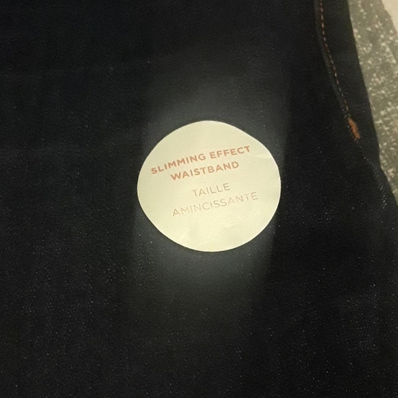 Mid rise sculpt old navy rockstar Jean's - Picture 2 of 4